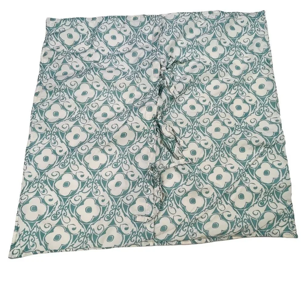 10/$25🦋 Set of 2 Levtex LLC Aqua & White Floral Euro Shams